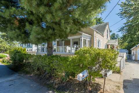 1 Melvin Avenue, Old Orchard Beach, ME 04064