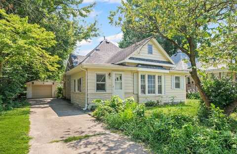 33 S STATE Street, Danville, IL 61832