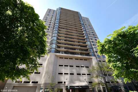 33 W Delaware Place, Chicago, IL 60610