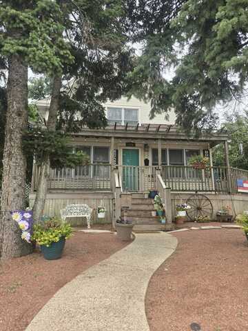 1084 Main Street, Antioch, IL 60002