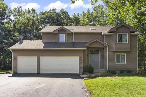 11 Roanoke Court, Bolingbrook, IL 60440