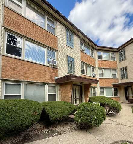 5620 W Goodman Street, Chicago, IL 60630