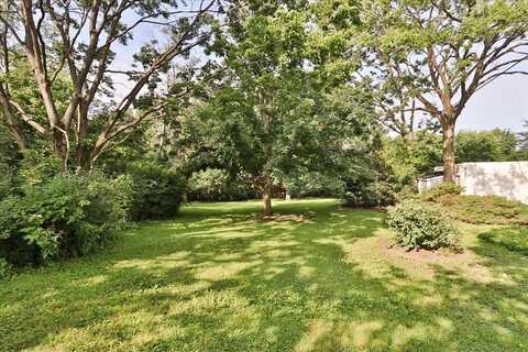 5 Chevy Chase Drive, Buffalo Grove, IL 60089