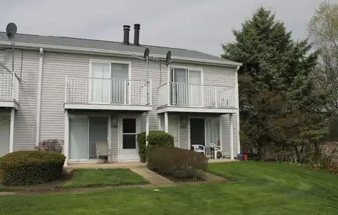 440 Meadow Green Lane, Round Lake Beach, IL 60073