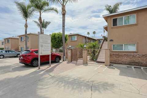 4654 33rd, San Diego, CA 92116