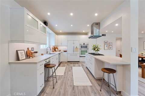 8963 Burton Way, Los Angeles, CA 90048