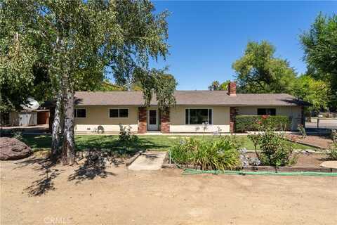 8960 Azucena Avenue, Atascadero, CA 93422