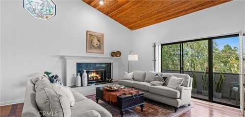 2441 Lyric Avenue, Los Angeles, CA 90027