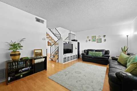 11935 Royal Rd, El Cajon, CA 92021