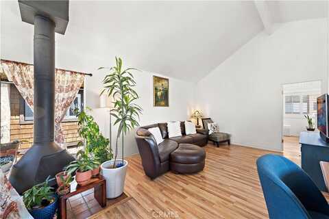 12750 Centralia Street, Lakewood, CA 90715