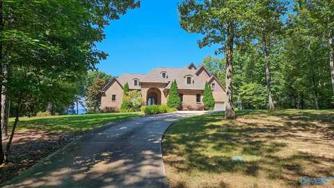 1000 Blowing Cave Road, Gurley, AL 35748