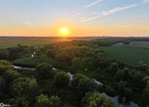 Buffalo Creek Boulevard, Winthrop, IA 50682