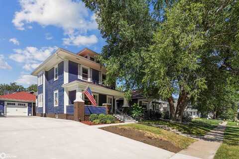 905 E First Street, Pella, IA 50219