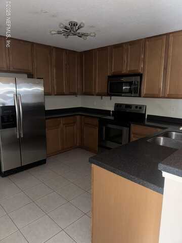 7067 DEER LODGE Circle unit: 105, Jacksonville, FL 32256