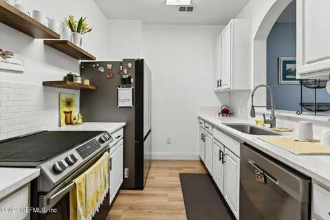 7801 POINT MEADOWS Drive unit: 8106, Jacksonville, FL 32256