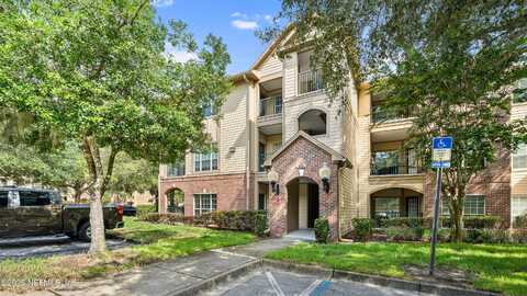 7800 POINT MEADOWS Drive unit: 818, Jacksonville, FL 32256