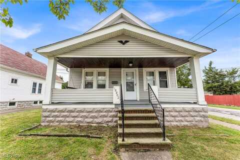 18802 Arrowhead Avenue, Cleveland, OH 44119
