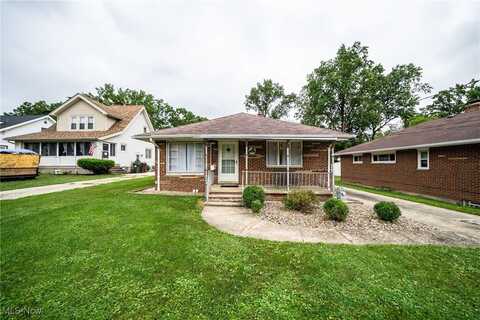 1802 Grantwood Drive, Parma Heights, OH 44134