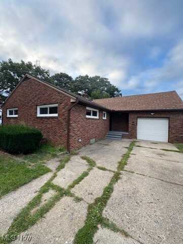 815 34th Street NW, Canton, OH 44709