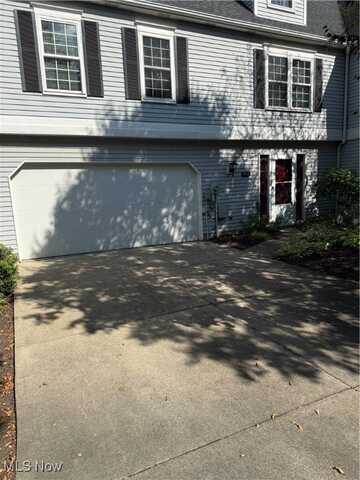 932 Bristol Lane, Streetsboro, OH 44241