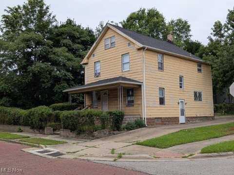 1129 7th Avenue, Akron, OH 44306
