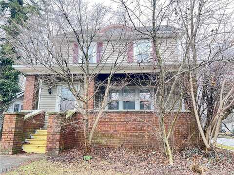 2016 13th Street SW, Akron, OH 44314