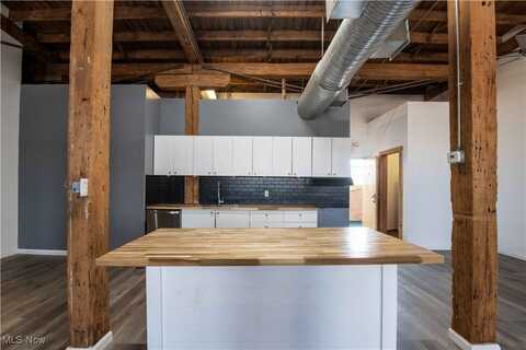 3849 E Lakeside Avenue unit: 202, Cleveland, OH 44114