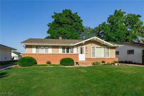 1262 Golden Gate Boulevard, Mayfield Heights, OH 44124