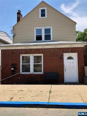 136 Rothwell Avenue 2nd Floor, Cliffside Park, NJ 07010
