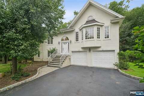 373 Piermont Road, Cresskill, NJ 07626