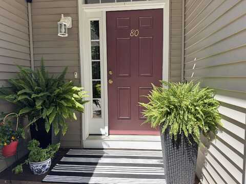 80 Pear Tree Lane, Newmarket, NH 03857