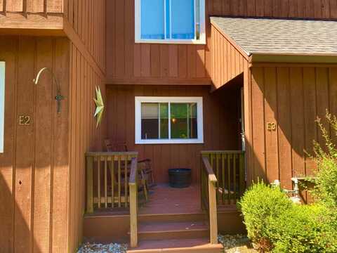 20 Greenfield Road, Essex Junction, VT 05452