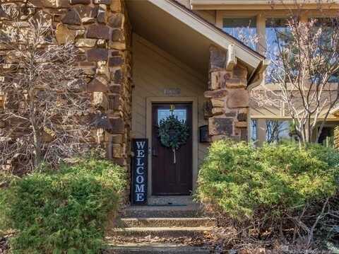 4510 S Birmingham Place, Tulsa, OK 74105