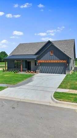 8504 E El Paso Street, Broken Arrow, OK 74014