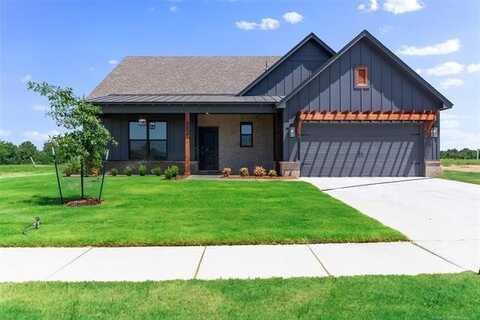 8504 E El Paso Street, Broken Arrow, OK 74014