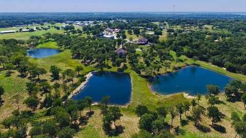 8 Creekside Road, Kingston, OK 73439
