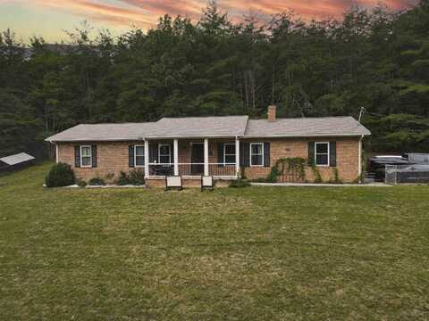 2801 Flatwoods Road, Elliston, VA 24087