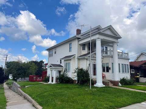 3301 JACKSON ST, Sioux City, IA 51104