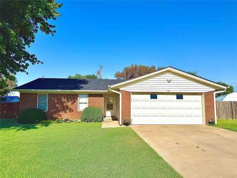 1700 Harding, Altus, OK 73521