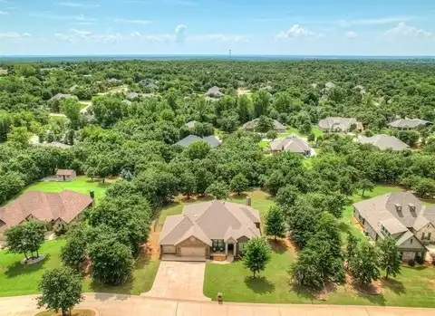 3447 Rustic Hollow, Guthrie, OK 73044