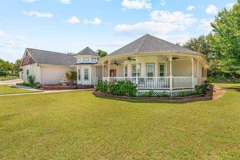 102 Palmer Drive, Comanche, TX 76442