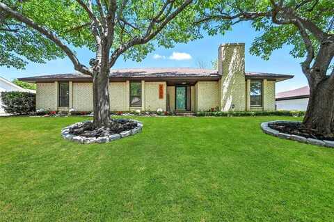6905 Wilton Drive, Fort Worth, TX 76133