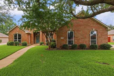 1612 Twin Oaks Drive, Cleburne, TX 76033
