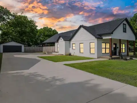 1212 Park Drive, Hillsboro, TX 76645