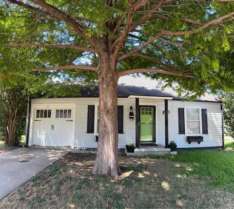 4516 Pershing Avenue, Fort Worth, TX 76107