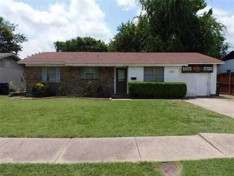 818 Rosewood Hills Drive, Garland, TX 75040