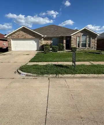 1510 Loveland Drive, Arlington, TX 76018