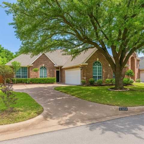 2104 Hunter Place Lane, Arlington, TX 76006