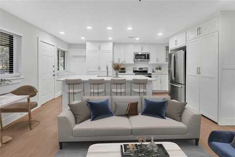 5639 Matalee, Dallas, TX 75206