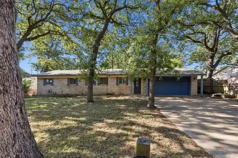 1814 Dogwood Drive, Arlington, TX 76012